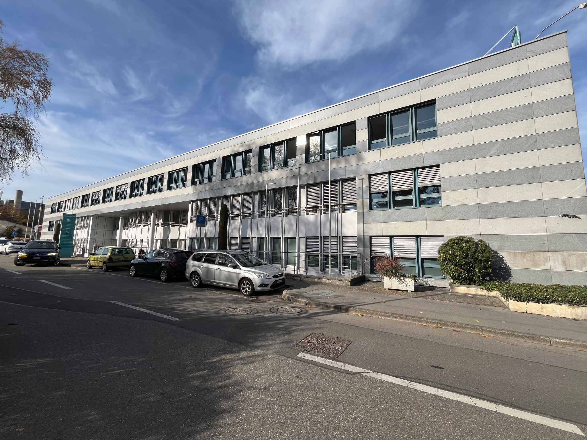 Bureaux de 114m2 - lumineux à proximité de l'aéroport et de la Place des Nations