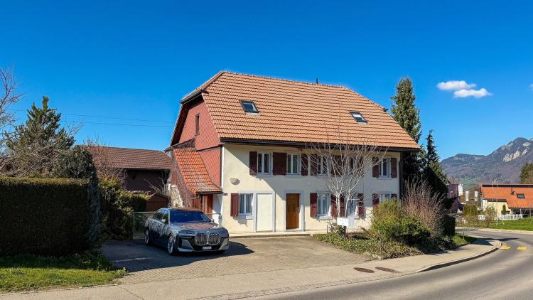 MAISON AVEC 2 LOGEMENTS DISTINCTS, GARAGE ET PLACES DE PARC