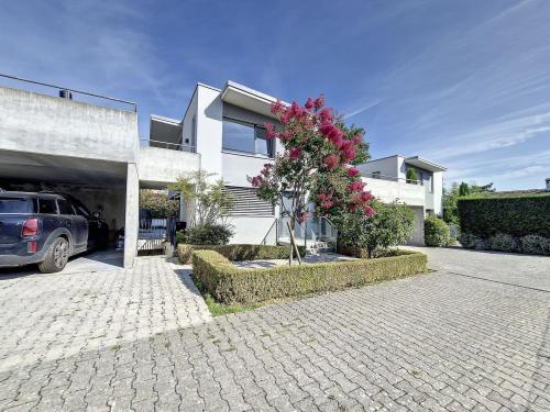 House for rent in Genthod, Switzerland