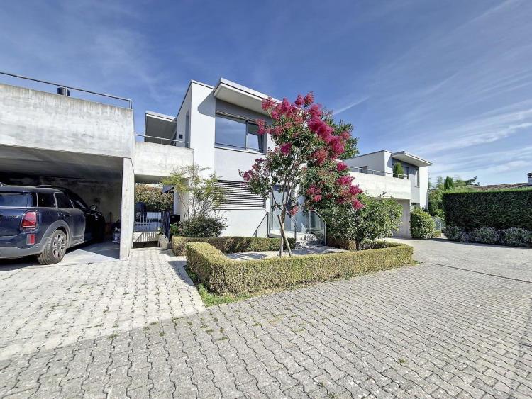 House for rent in Genthod, Switzerland
