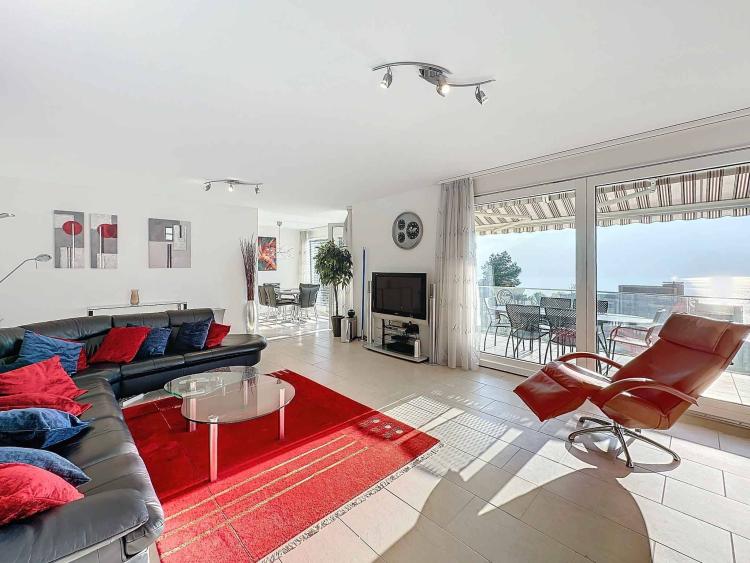 Rare ! Appartement de 5.5 pièces avec superbe vue sur le lac