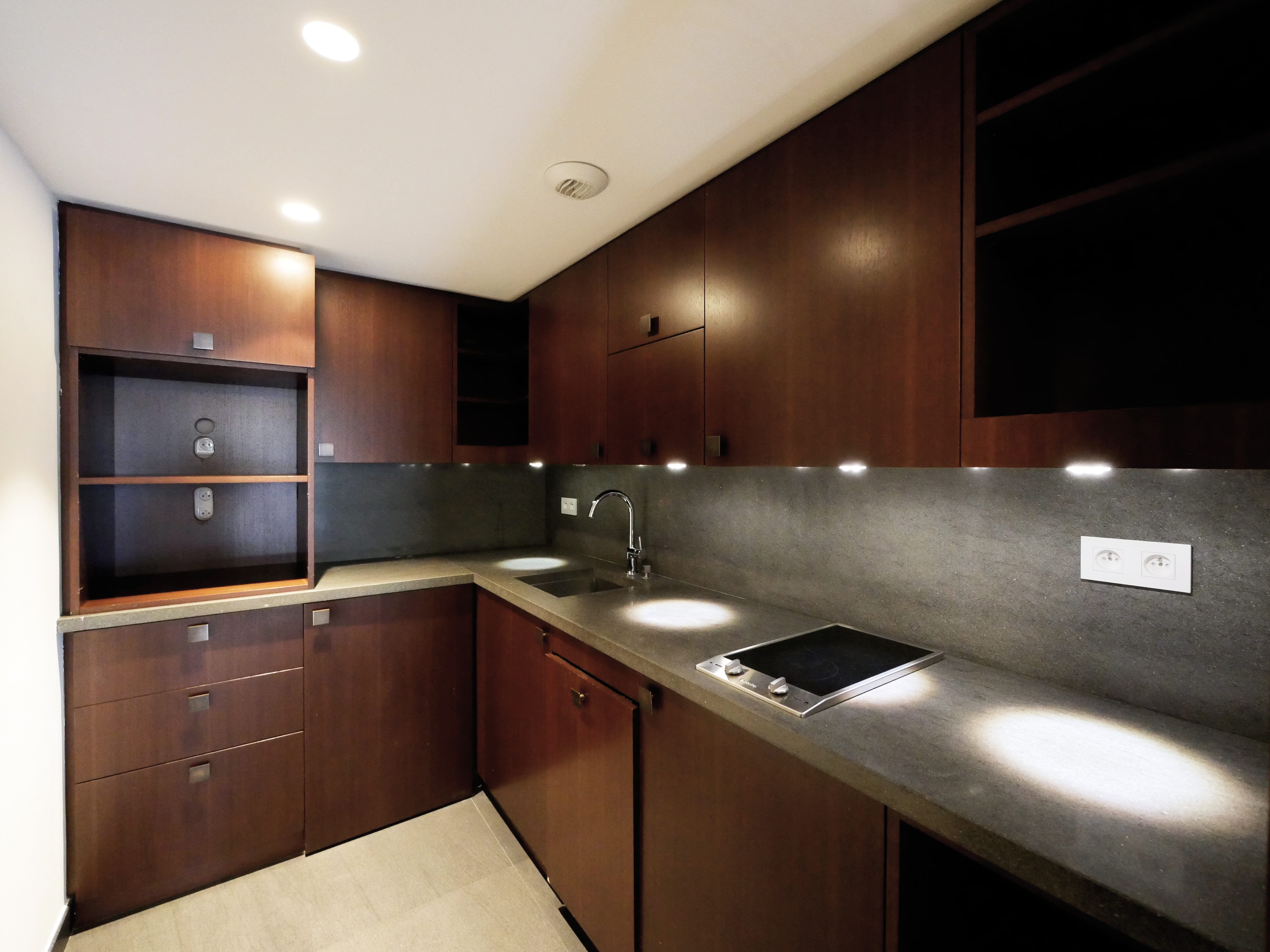 VILLA DEL SOLE - GRANDS BUREAUX DE STANDING