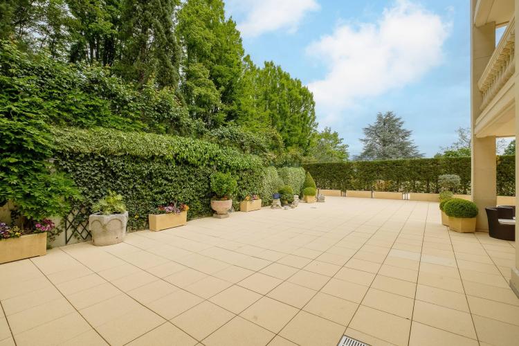 Magnifique appartement de 7 pièces avec terrasse dans une résidence de haut standing