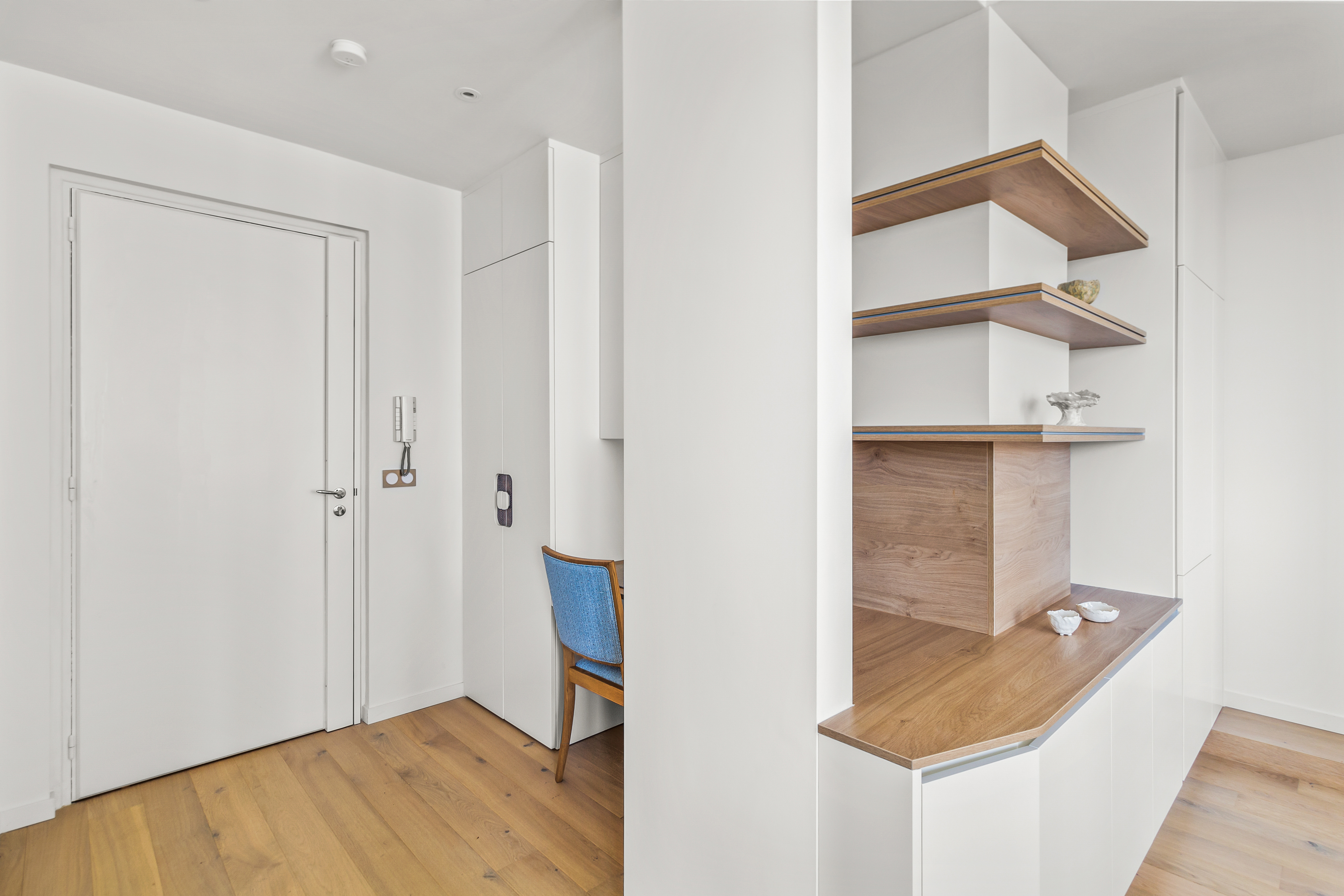 Appartement rénové de deux pièces avec une vue jusqu’à la mer