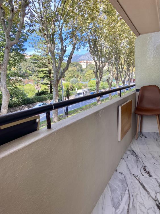 Studio au bord de la mer à Menton — Résidence Palais de la Madone