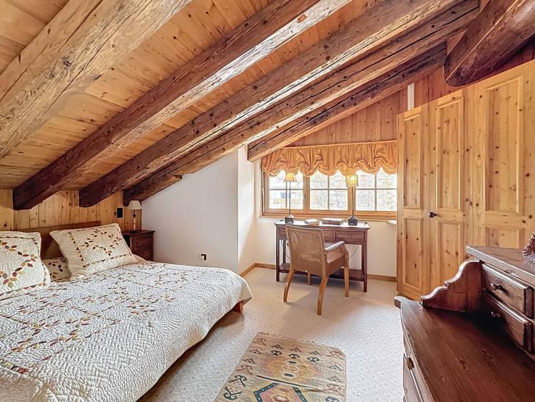 MAGNIFIQUE DUPLEX/ATTIQUE DE 6.5 PIÈCES AU CENTRE AVEC TRÈS BELLE VUE