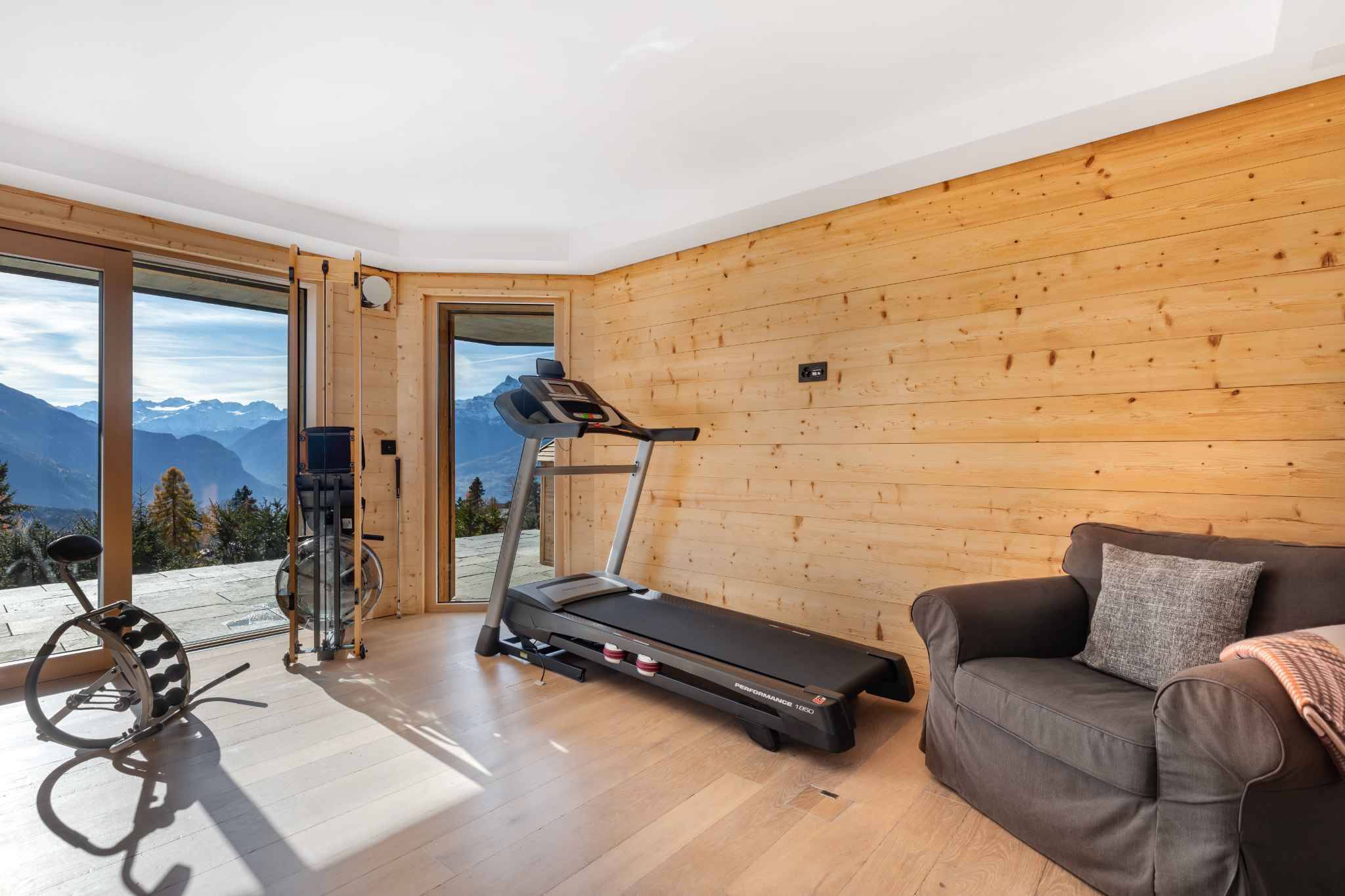 Chalet d'exception avec ascenseur privatif et vue imprenable