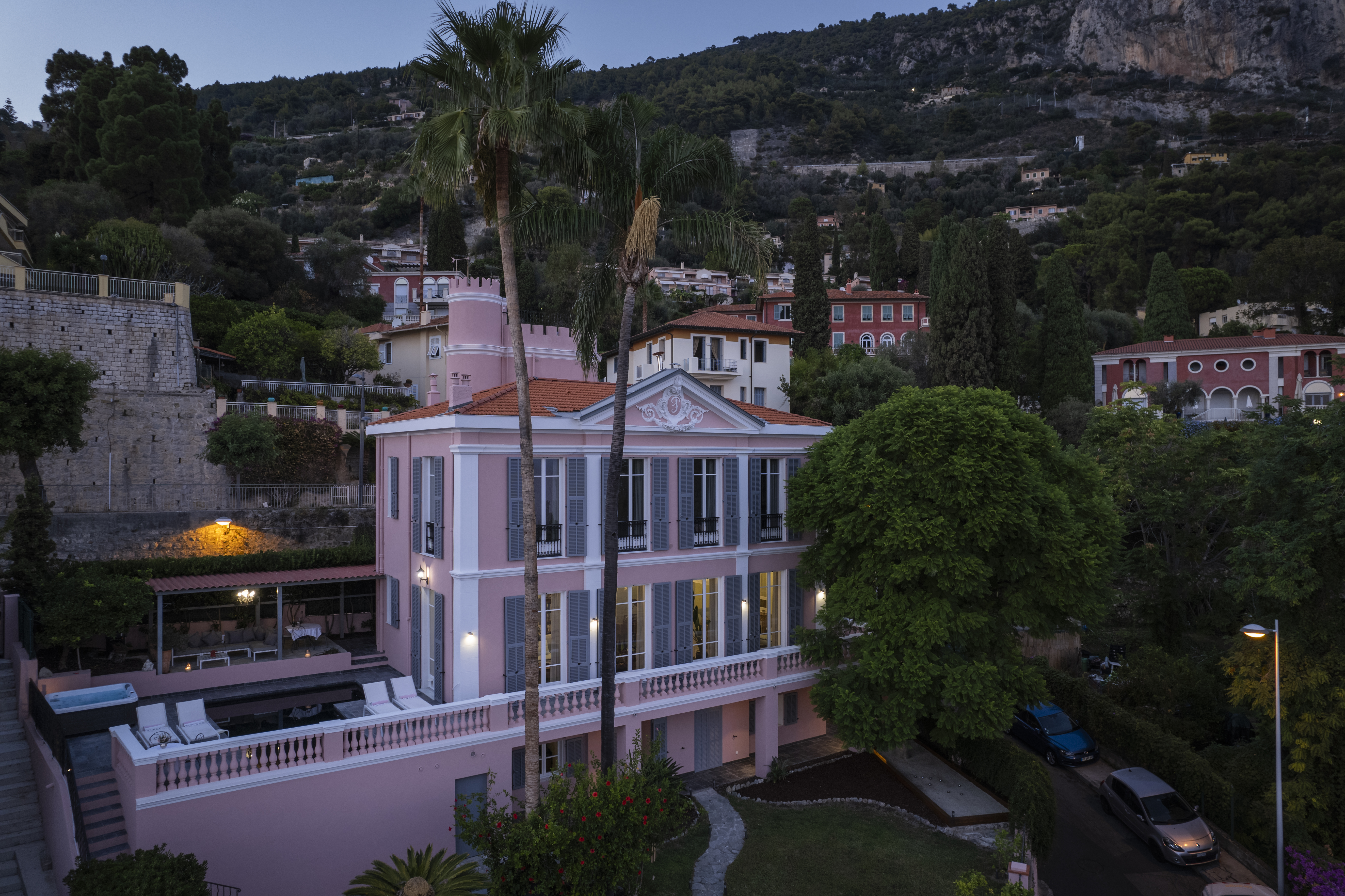 MAGNIFIQUE VILLA DE STYLE BELLE EPOQUE