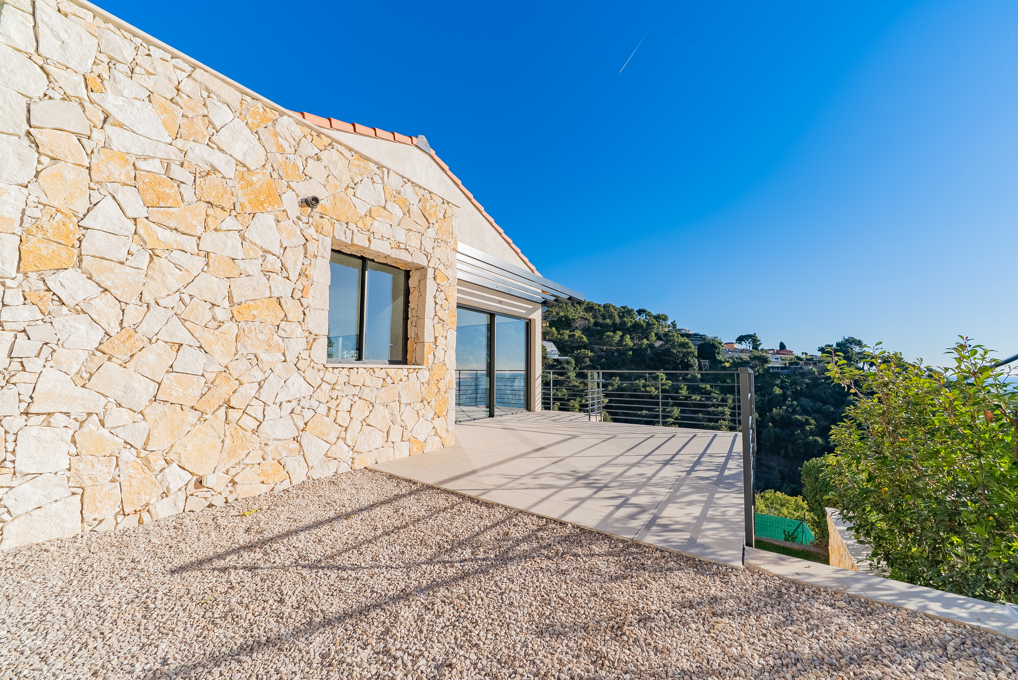 ROQUEBRUNE CAP MARTIN - NOUVELLE MAISON - 5P - VUE MER PANORAMIQUE