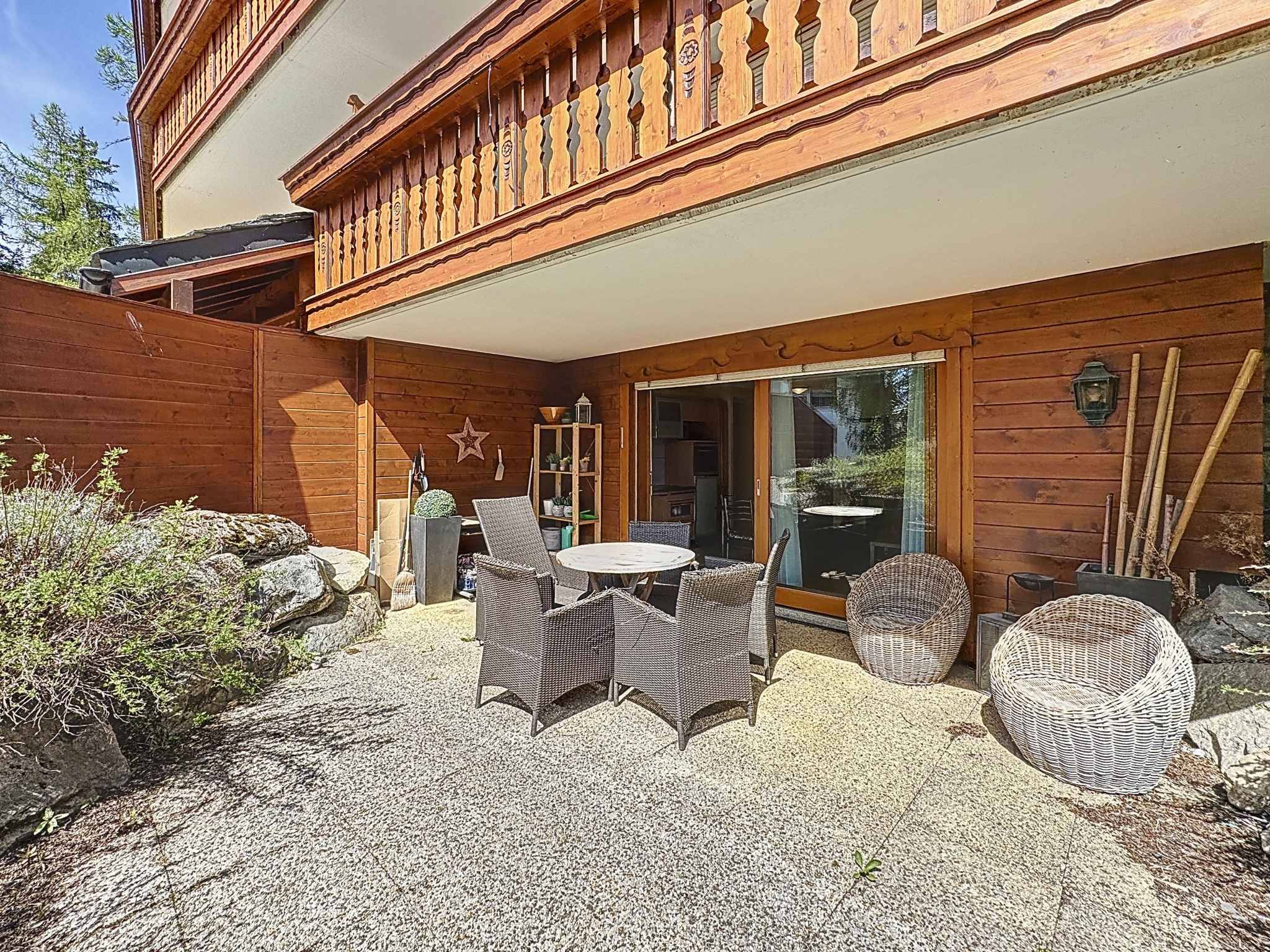 PLANS-MAYENS - Charmant 2.5 pièces à deux pas des pistes de ski
