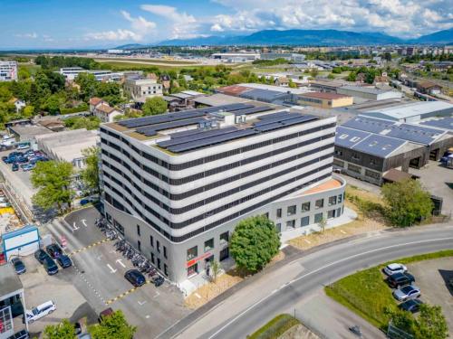 Atelier / Showroom de 350 m² à Meyrin