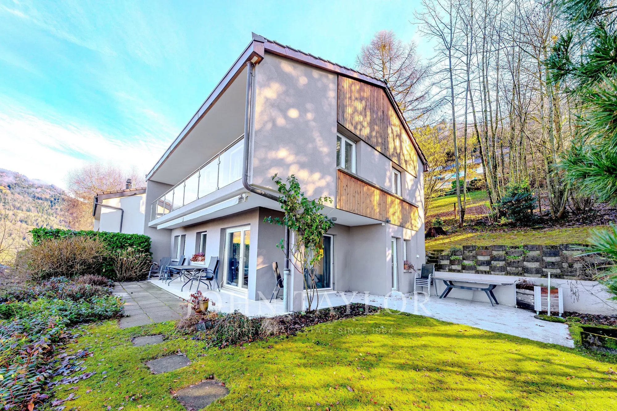 Villa De 5,5 Pièces Avec Vue Panoramique, Proche De Montreux