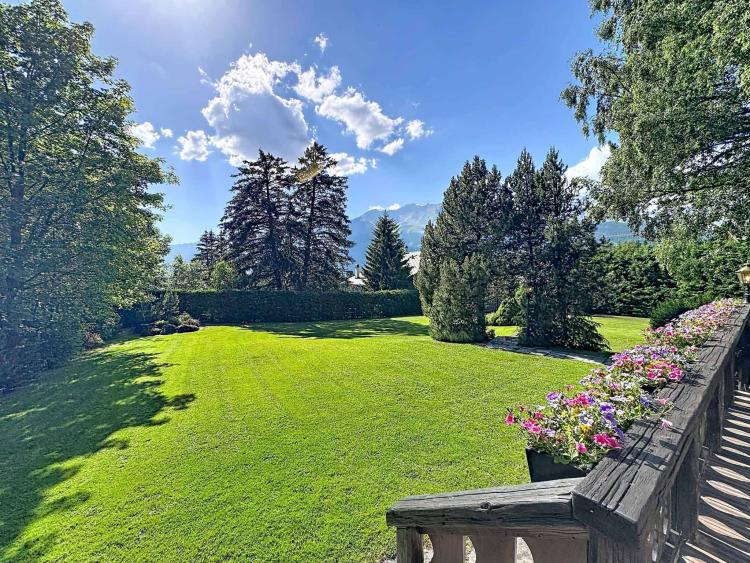 Splendide chalet avec son mazot sur une magnifique parcelle