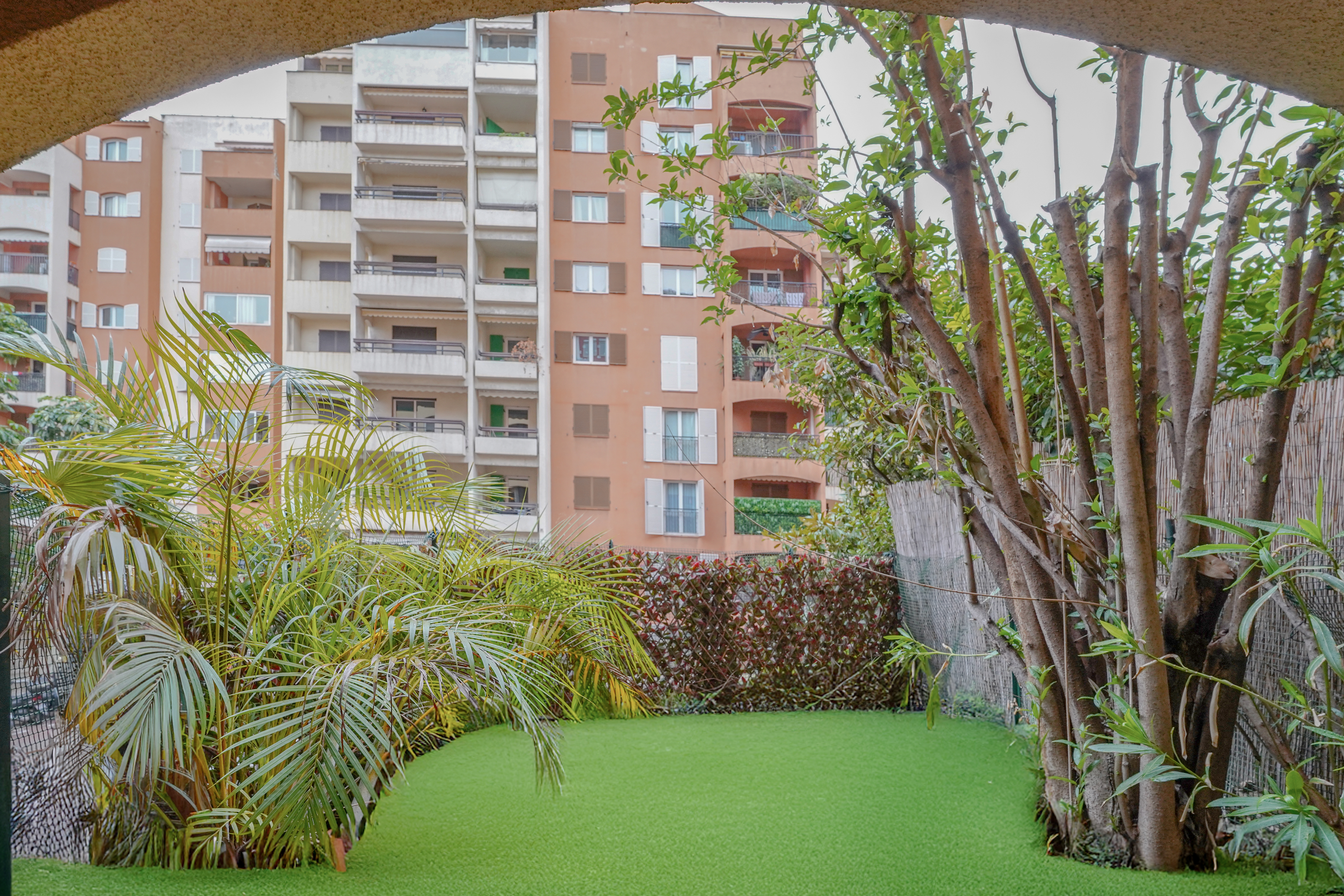 SOUS OFFRE - FONTVIEILLE MARINA - STUDIO - IDÉAL INVESTISSEMENT