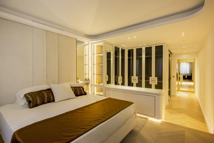FONTVIEILLE - GRAND APPARTEMENT VUE SUR LE PORT - GIORGIONE