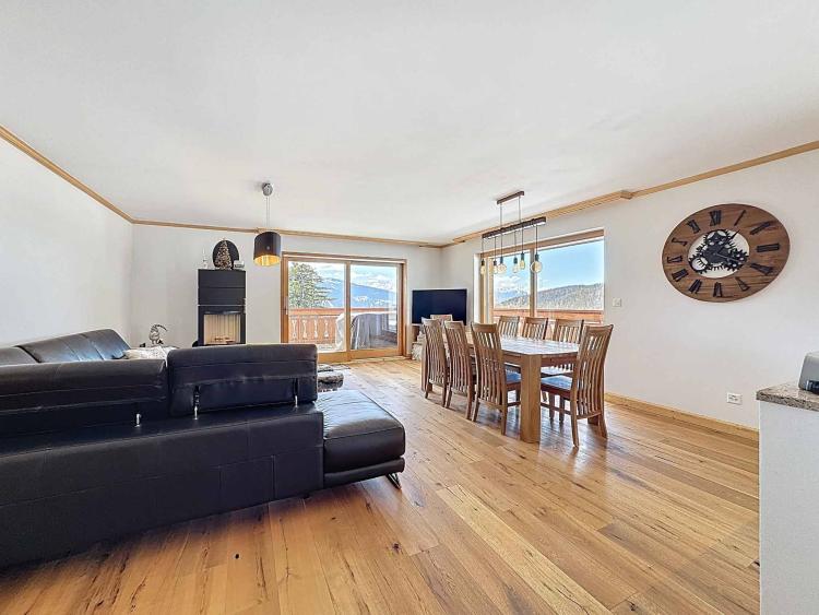 Magnifique appartement de 4.5 pièces avec jardin et belle vue