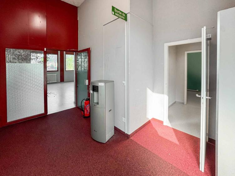 Atelier lumineux de 365 m² à Meyrin