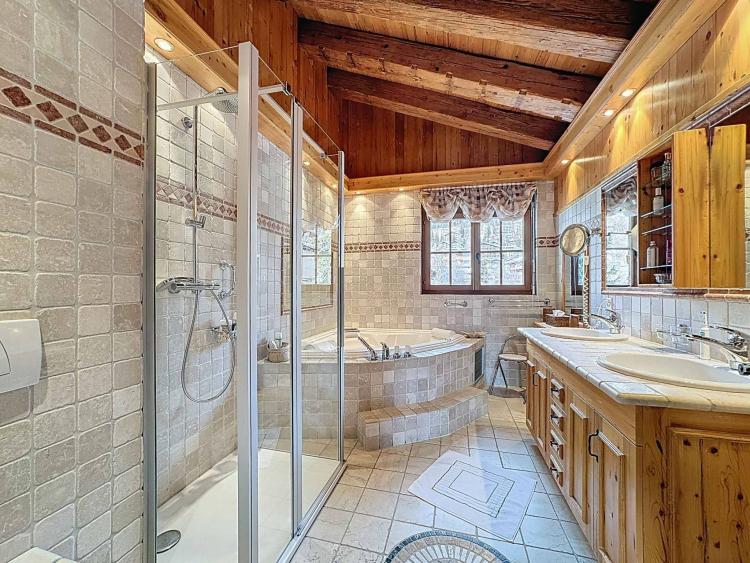 MAGNIFIQUE DUPLEX/ATTIQUE DE 6.5 PIÈCES AU CENTRE AVEC TRÈS BELLE VUE