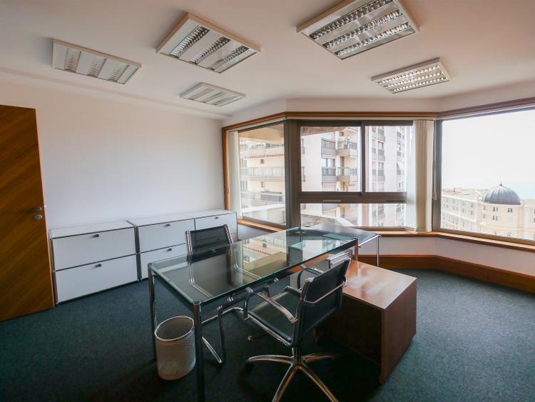 MONTE-CARLO - BUREAUX MEUBLES SPACIEUX - ETAGE ELEVE