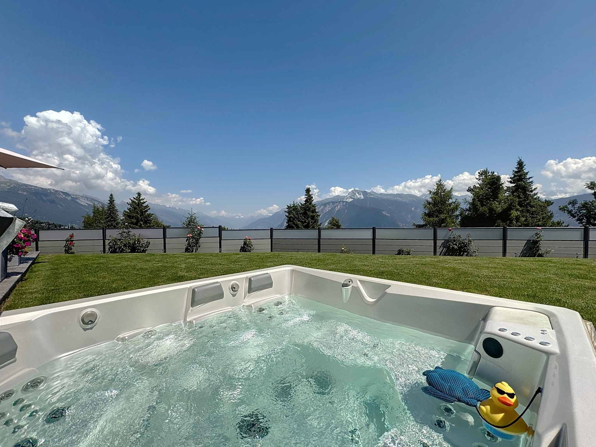 MAGNIFIQUE PROPRIÉTÉ AVEC DÉPENDANCE (MAZOT) ET PISCINE EXTERIEURE