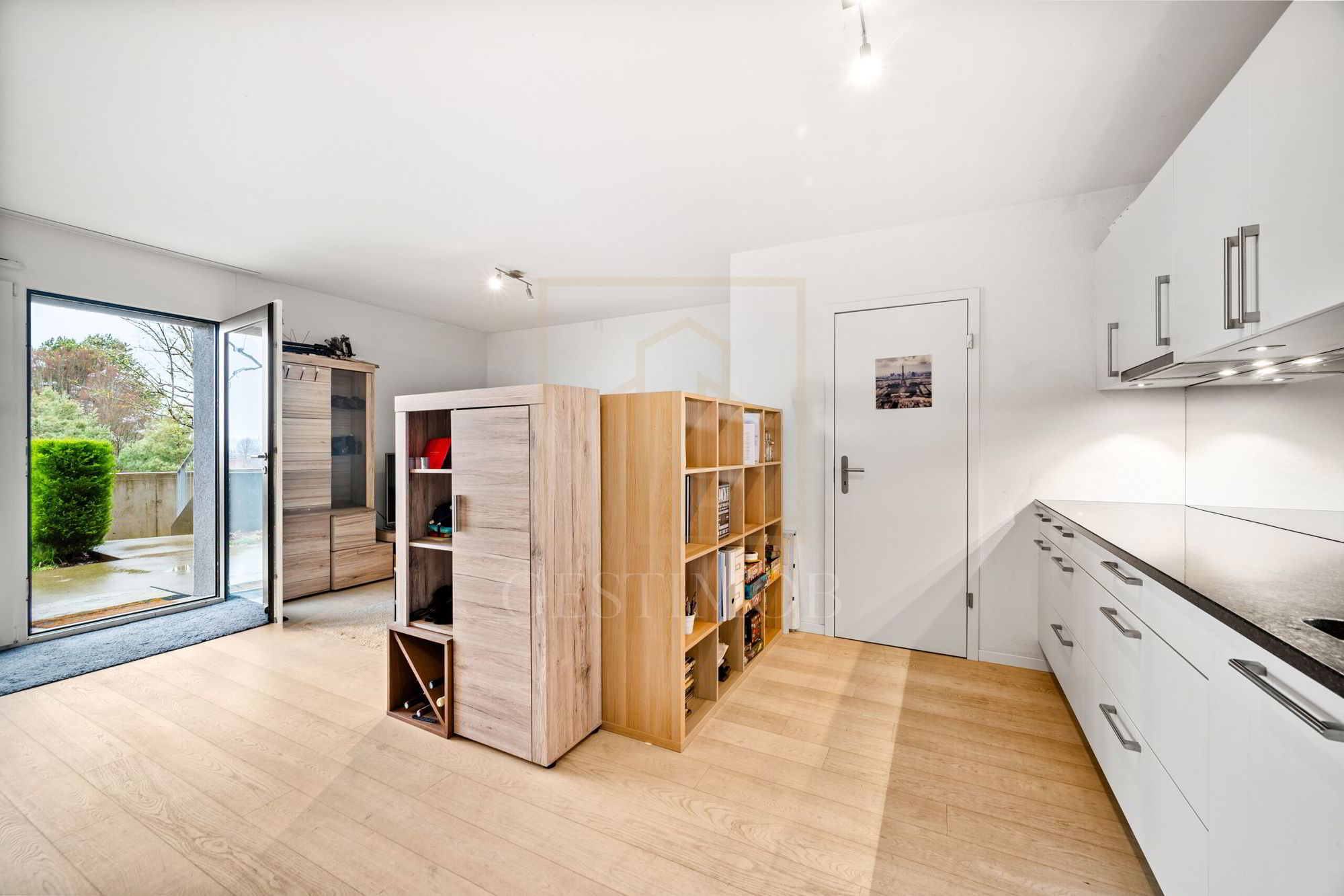 CASATAX - 3 PIECES FONCTIONNEL AVEC GRANDE TERRASSE - HPE