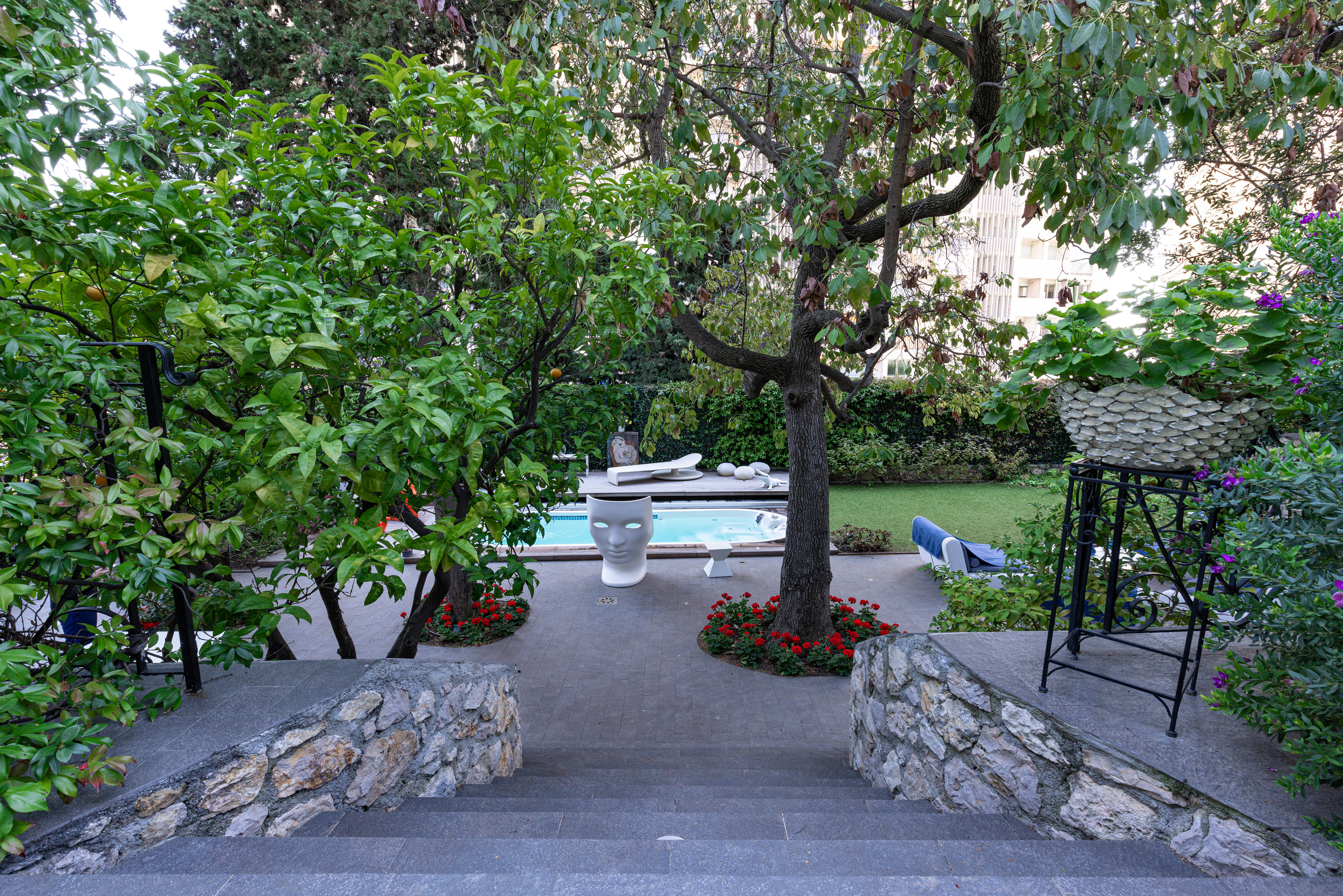 VILLA DANS MONACO - UNIQUE
