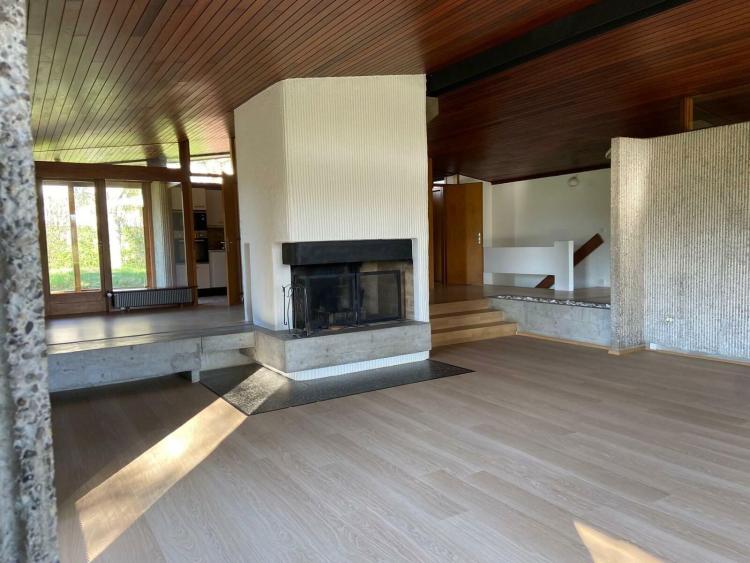 Villa de plain-pied avec vue dégagée sur la commune de Collex-Bossy.